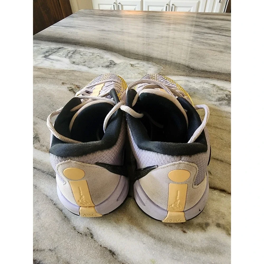 Nike Sabrina 1 Ionic Basketball Shoes Womens 8 Photon Dust FQ3381-501 WNBA